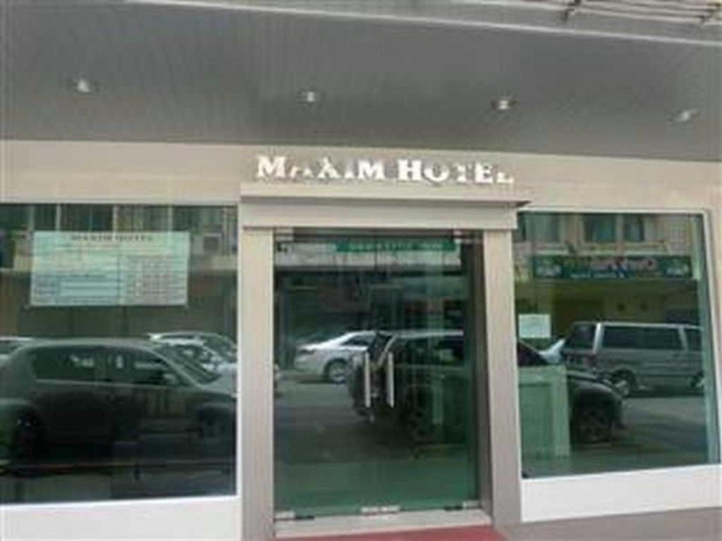 Maxim Hotel Kota Kinabalu Exterior photo